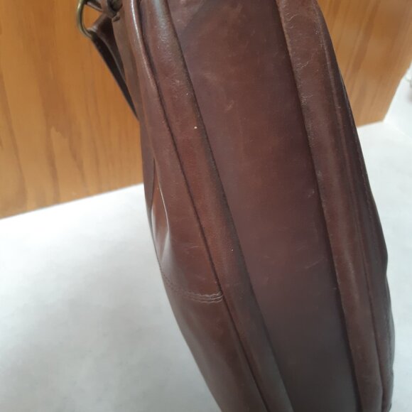 Brown soft genuine leather convertible Derek Alexander bag - Picture 4 of 14